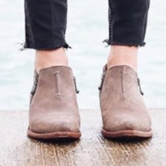 Frye Sacha Moto Shootie Ankle Boot (6) - Picture 1 of 7